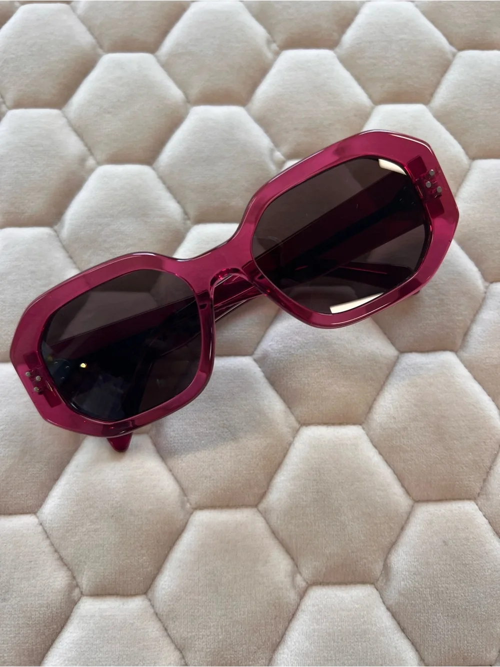 Authentic Celine CL40255l raspberry sunglass - Picture 2 of 7